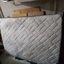 Queen Size Mattress 