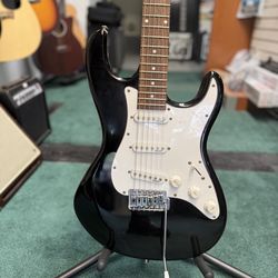 Dean Stratocaster Electric Guitar