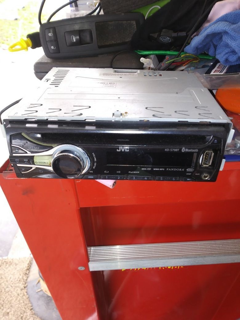 Jvc cd player aux and USB connection