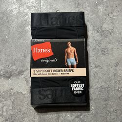 Men’s medium A shirts and boxer briefs medium