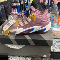 🔥 Brand New Adidas Boost Basketball Shoes – Men’s 8.5 – With Box