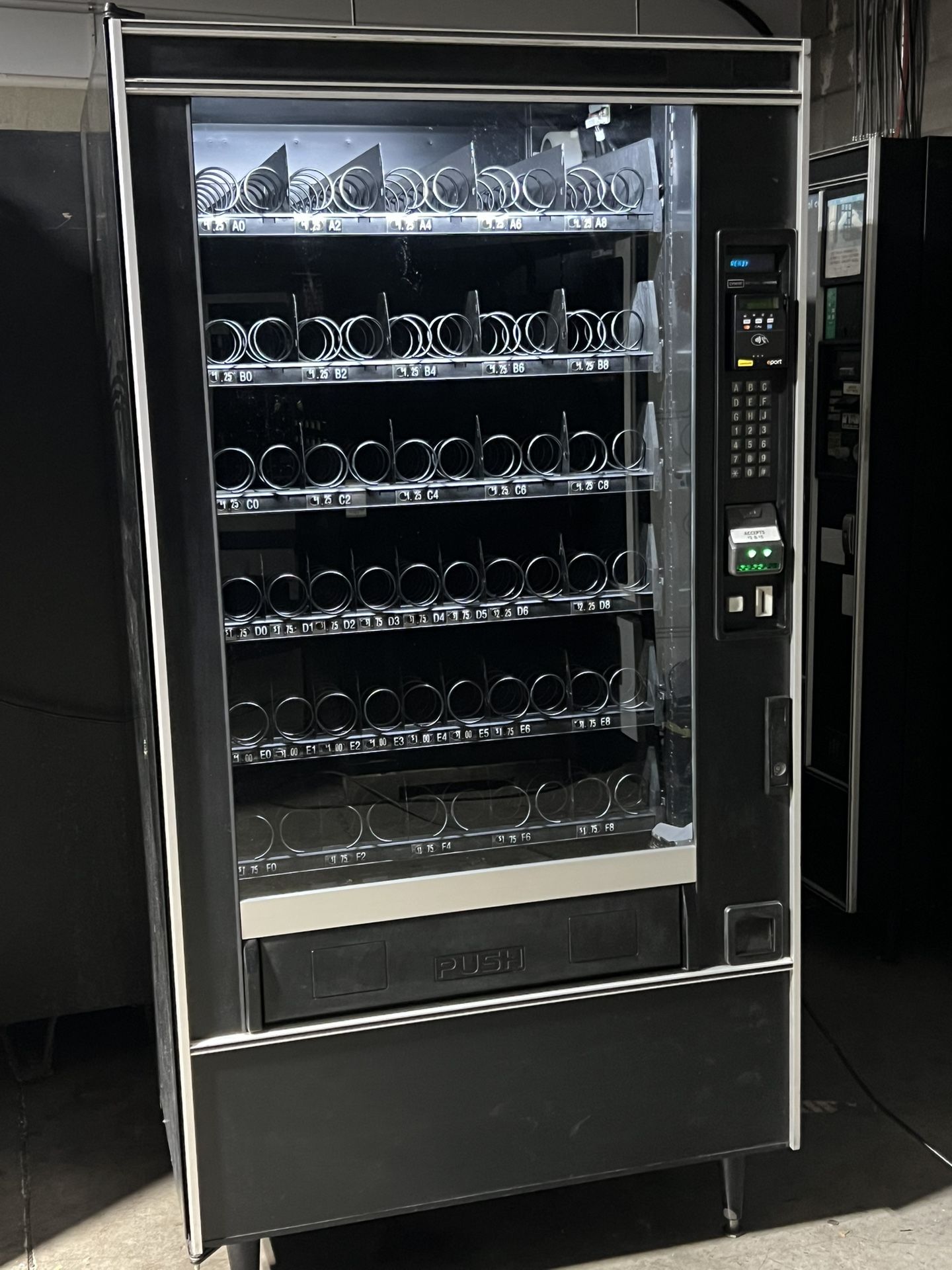 Crane Snack Vending Machine Refurbished Chip Candy Credit Card
