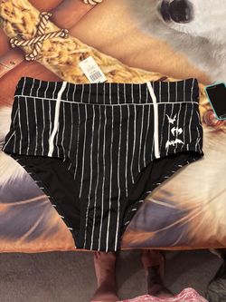 Hot topic nightmare before Christmas bottoms