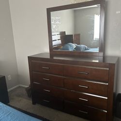 Bedroom Set No Mattress
