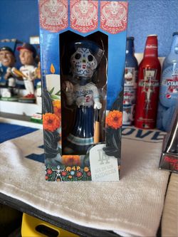 Dodgers Skull Bobblehead 2024