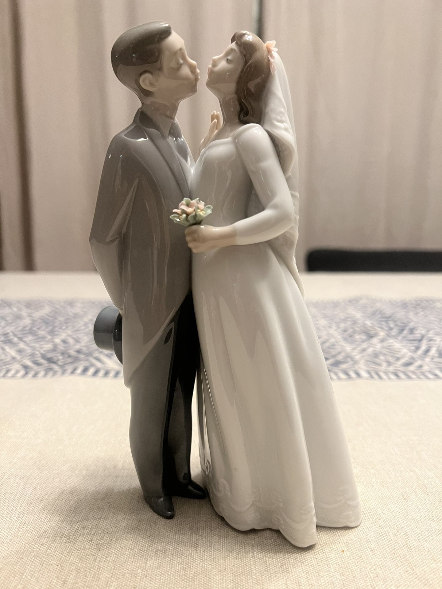 Pre-owned Lladro Wedding Couple