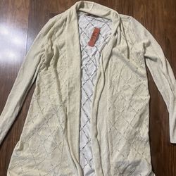 Light knit sweater size large