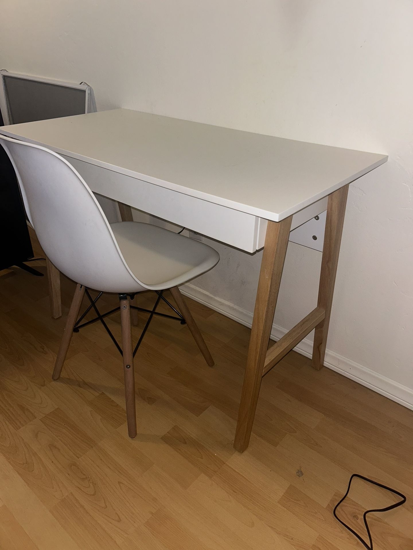White Desk