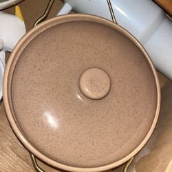 Casserole dish/Tortilla holder with stand 