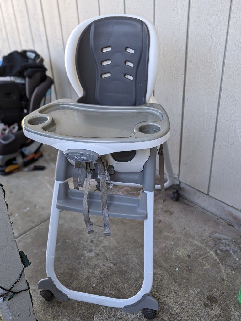 High Chair - Ingenuity 