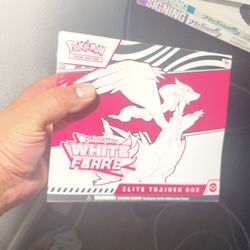 Pokemon. White Flare Etb