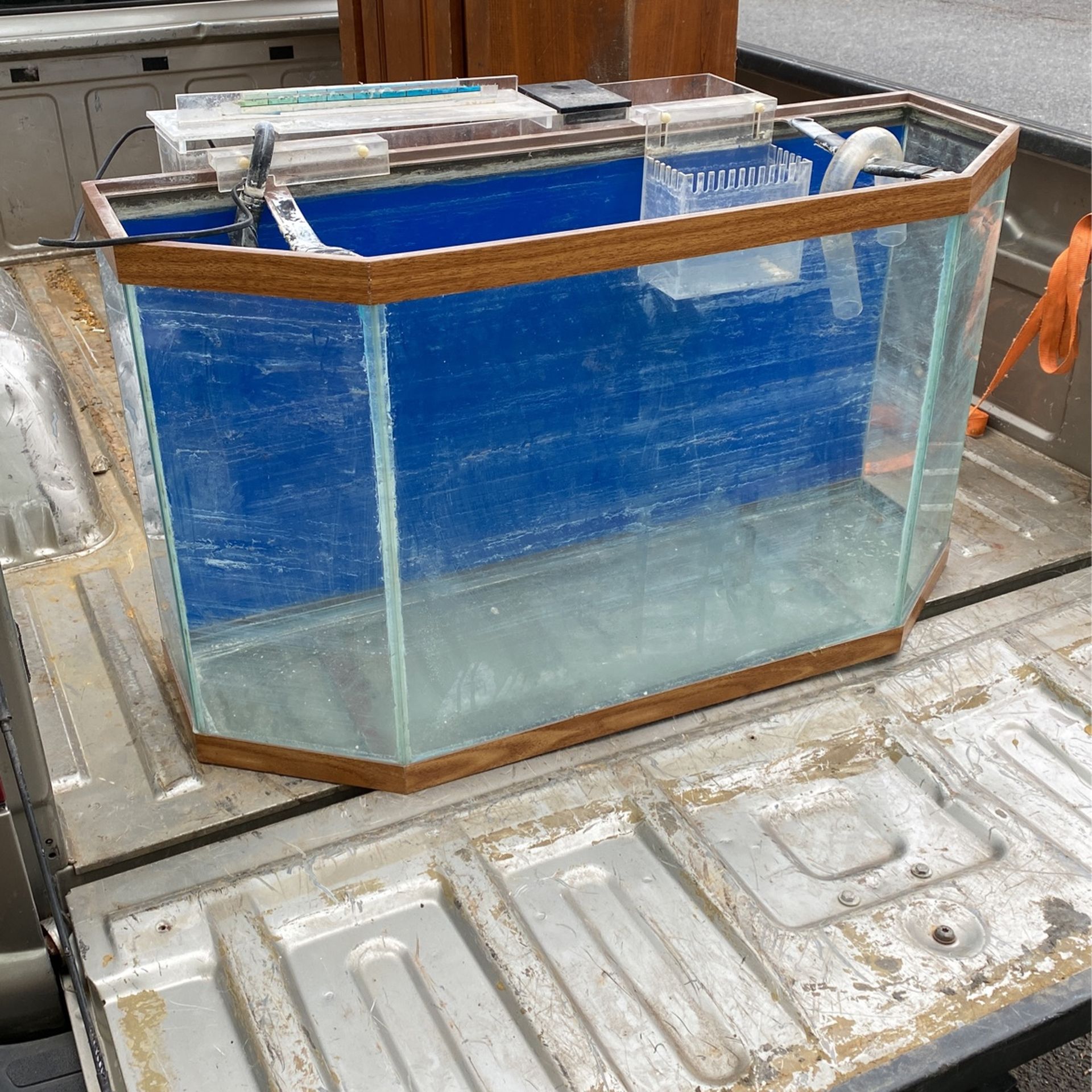 Salt water tank With Stand