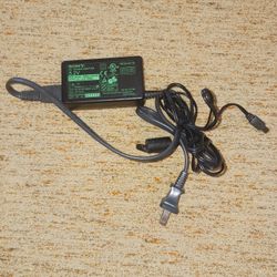 SONY AC Power Adapter 5.2 V Pega - A C 10.