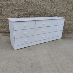 White 9 Drawer Dresser!