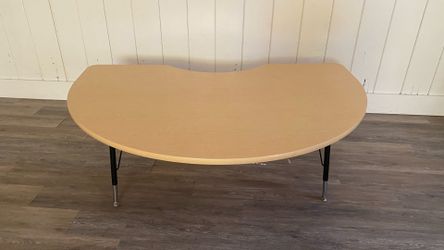 Kidney table 48 x 72