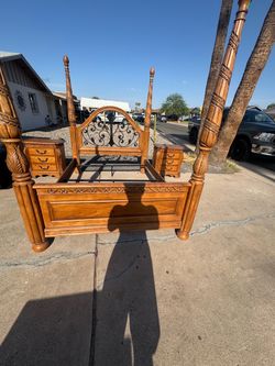 Queen size bedroom set with night stands