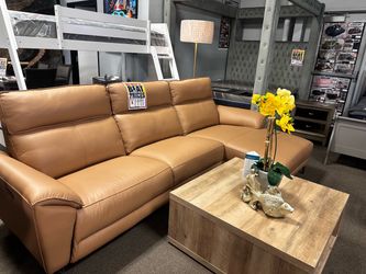 Stunning leather sofa! ☎️🖤🔥 Easy Financing, More colors!