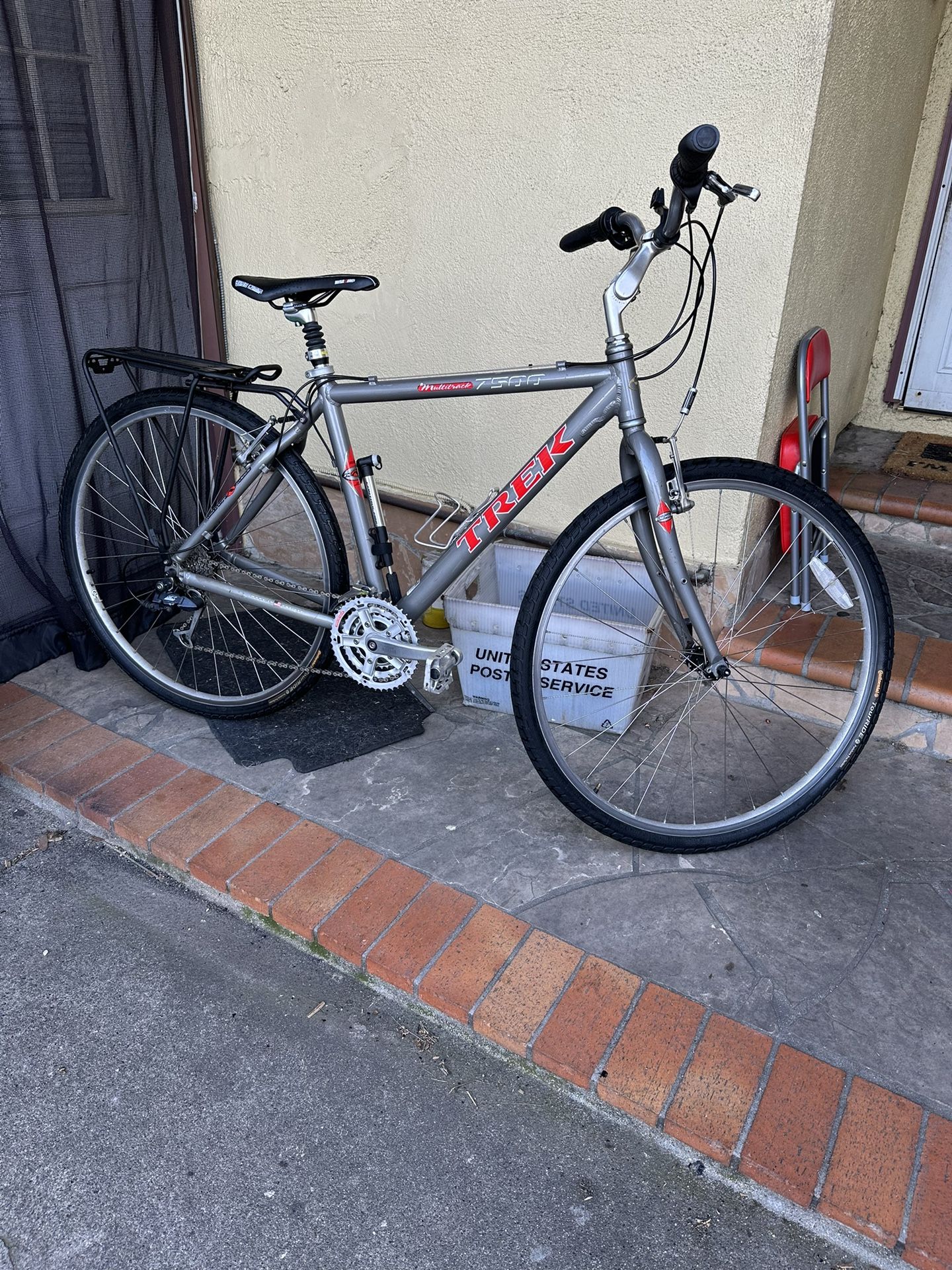 Trek Multitrack 7500 Road Bike 22"