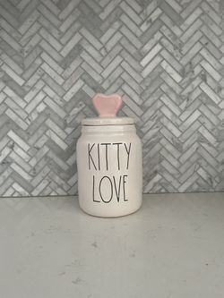 Free “Kitty Love” Cat Treats Jar