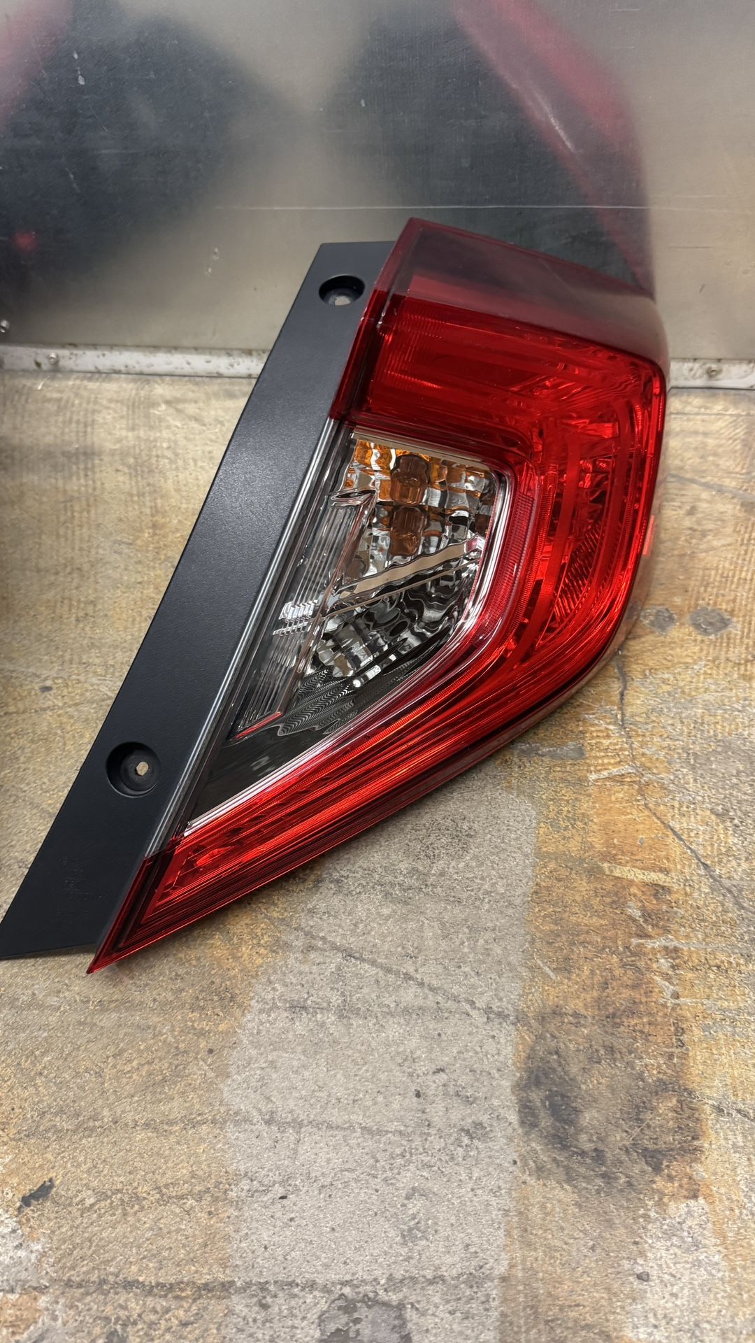 16-20’ Honda Civic Right Taillight
