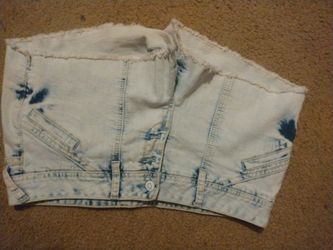 VANITY shorts size 30!