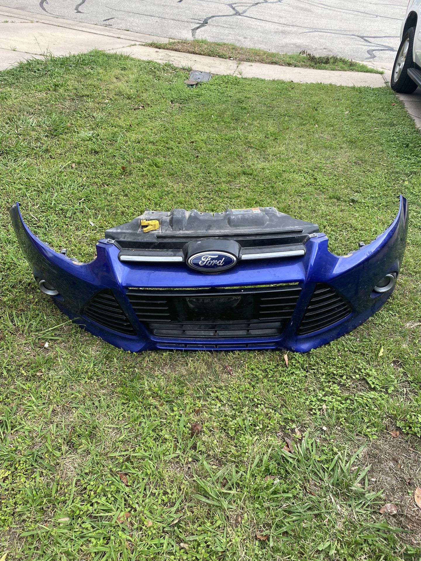 2014 Ford Focus Front Bumper 