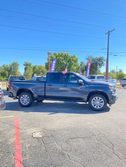 Chevrolet Silverado 1500 Custom