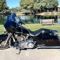 2011 Harley Davidson Street Glide FLHX