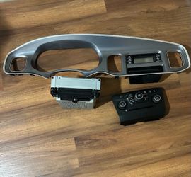 Dodge charger 11-14 radio with bezel and receiver