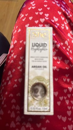She Liquid Highlighter