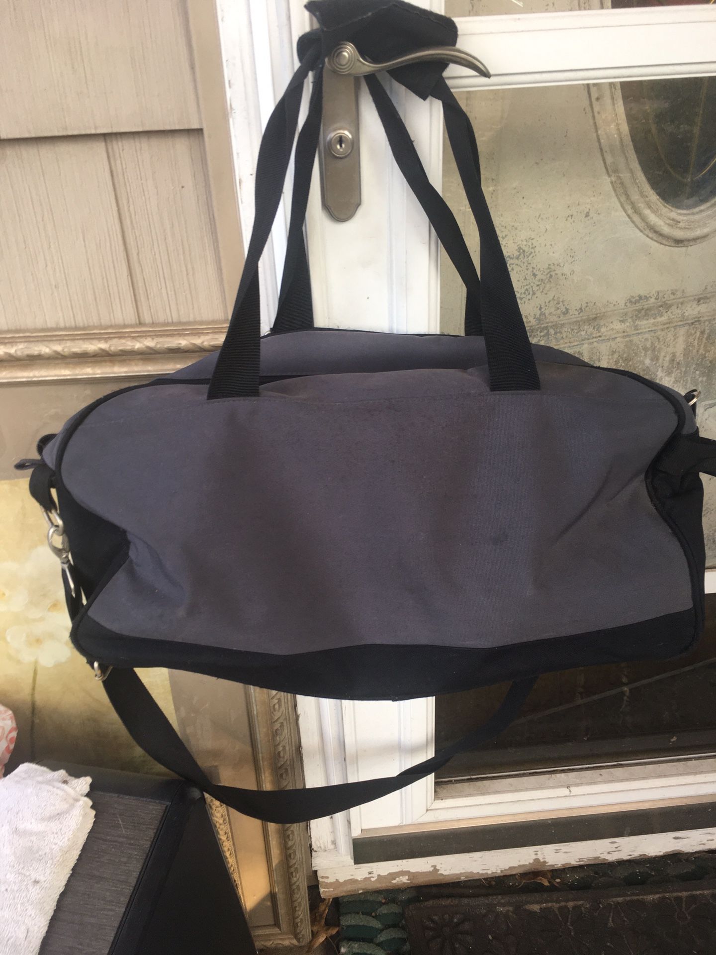 Nice Everlast Jim tote bag only $15 firm