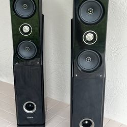 (2) Dual 6.5” 🔈 + 8”Sub 🔊 Speaker Towers