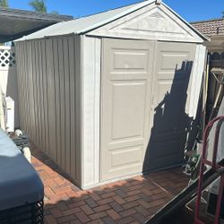 Vinyl shed Rubbermaid 7’ X  11’ 