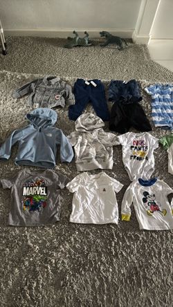 Baby clothes, size 6 to 12 months