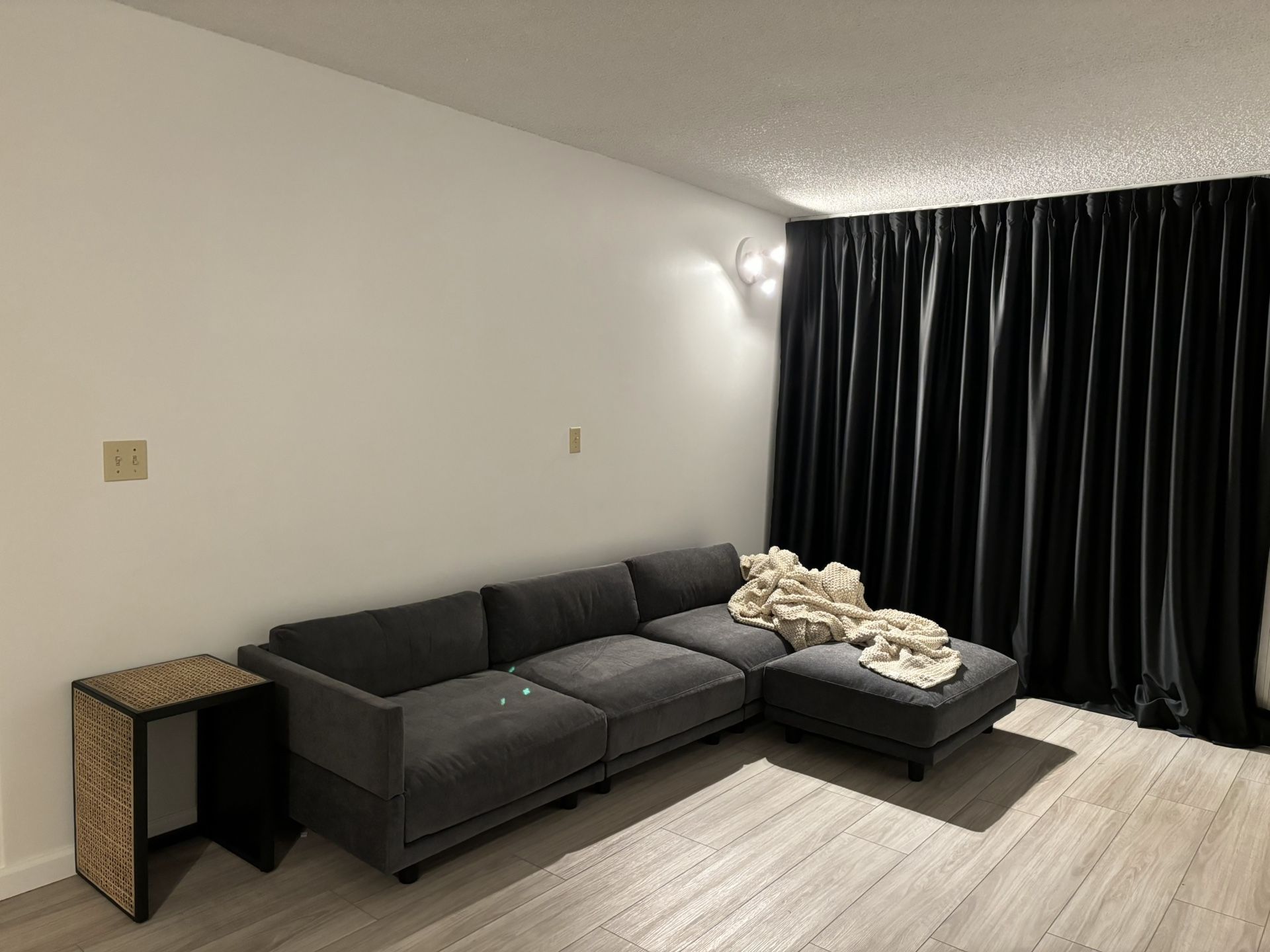 Large 3 Piece Sectional + Ottoman