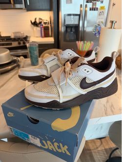 Travis Scott Nike zoom field