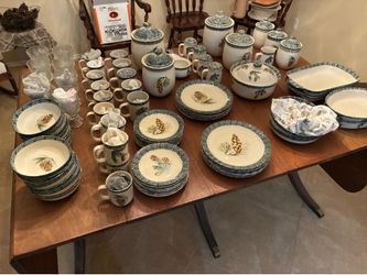 Double dish set with baking dishes and crocks