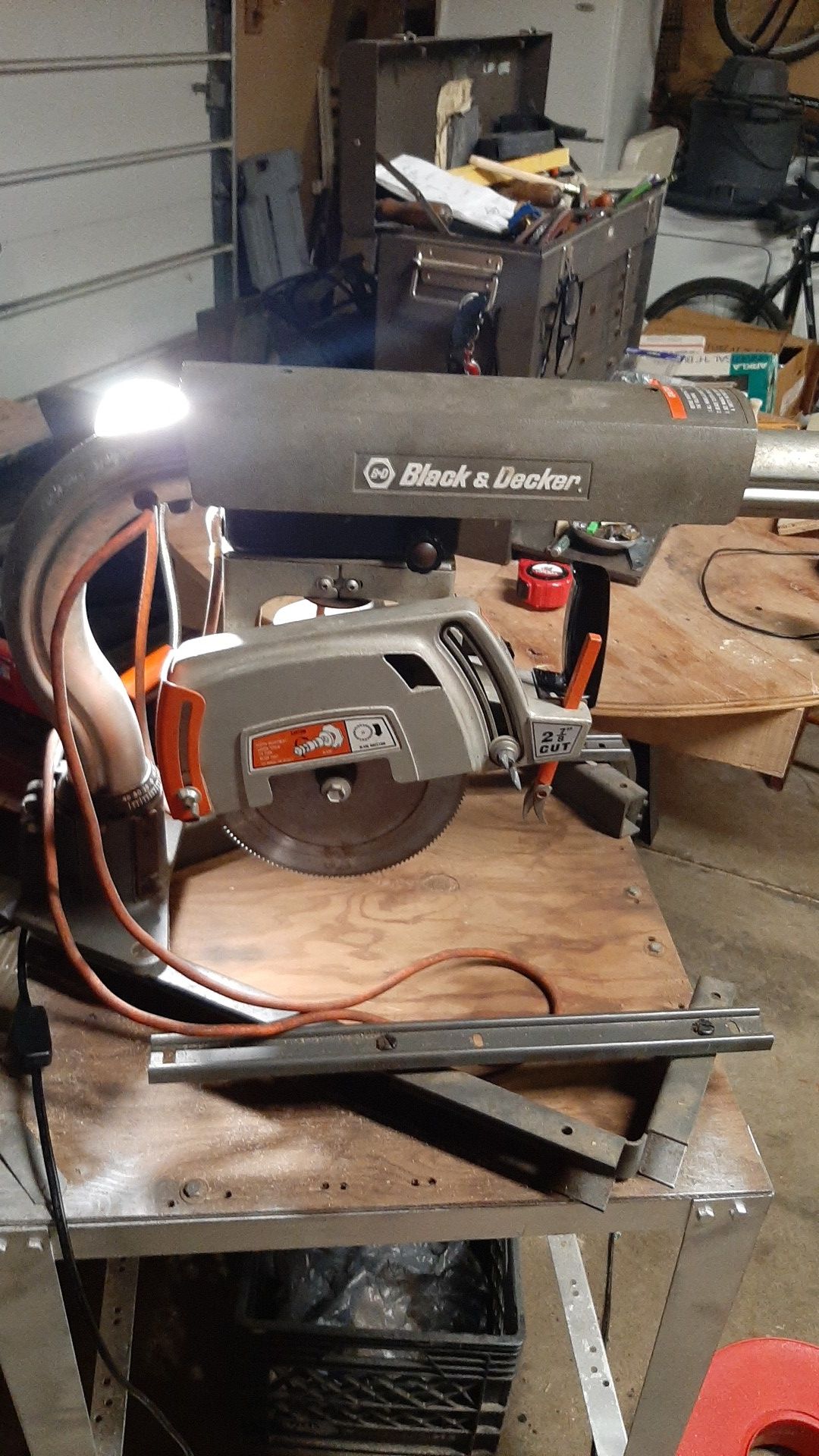 Radial arm saw