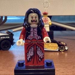 Lego Compatible Dracula’s wife
