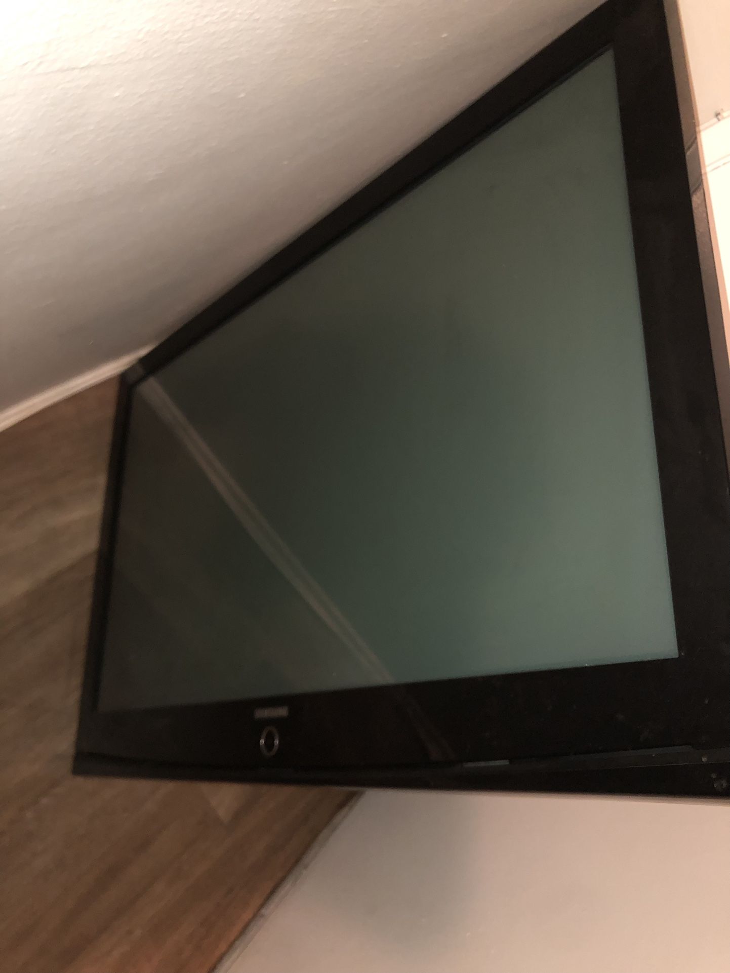 Samsung Plasma 50” TV 