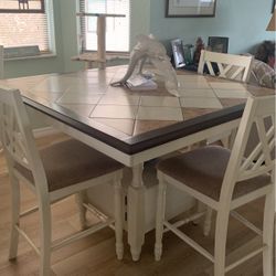 Kitchen Table And Chairs