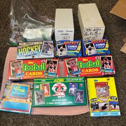 Lot of Vintage collectible sports cards. Hockey, basketball, baseball & more