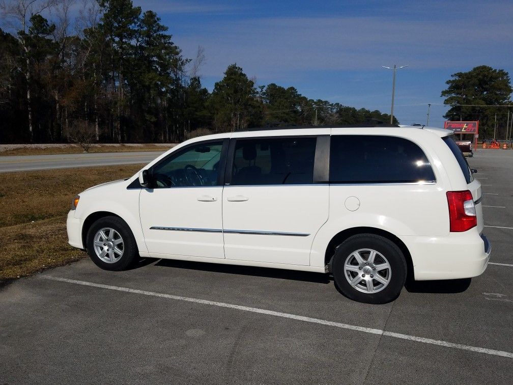 2012 Chrysler Town & Country