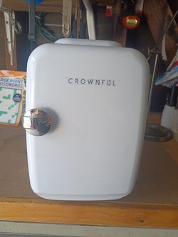 Crownful mini fridge, works great