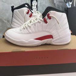 Air Jordan ‘University Red’ 12