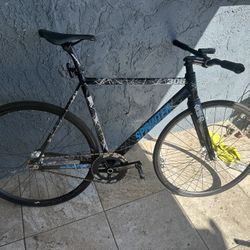 Engine11 Sprinter Black/Blue