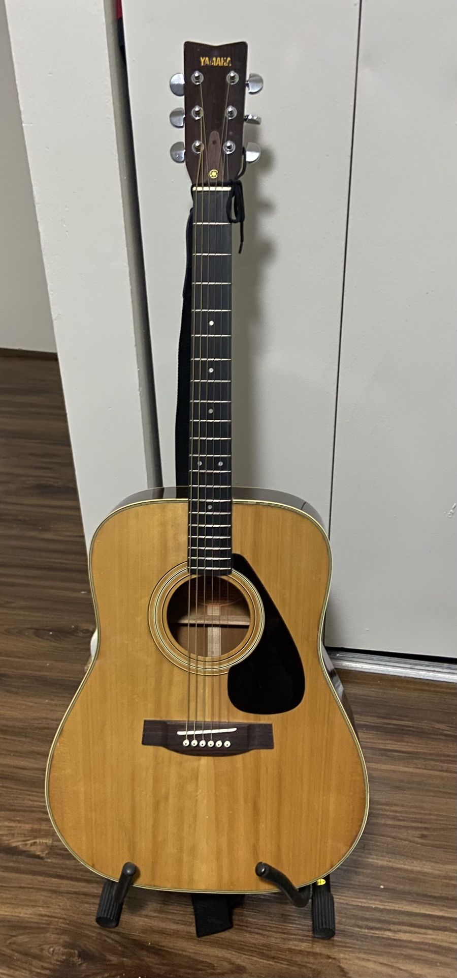 Yamaha Guitar