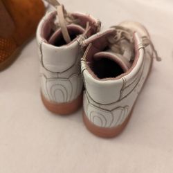 Clark's Girls Light Up Boots Size 12