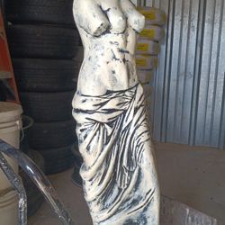 Statue Venuz De Nilo  Concret  150 Pounds Heavy 