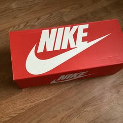 Nike Sandals Size 11